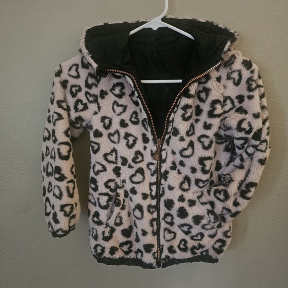 Betsey Johnson Kids Reversible Puffer Jacket with Heart Pattern - Picture 9 of 12